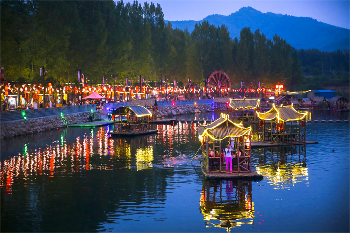 不夜的山村 郭东伟.jpg