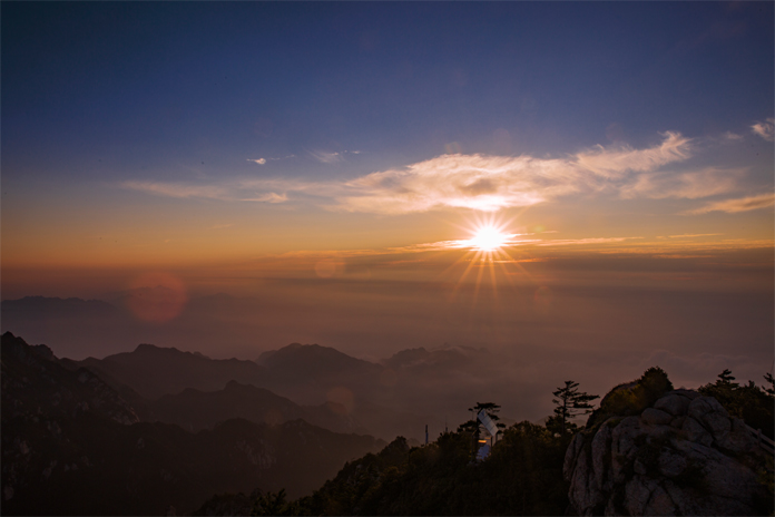 朝霞 摄于尧山 李保伟.jpg
