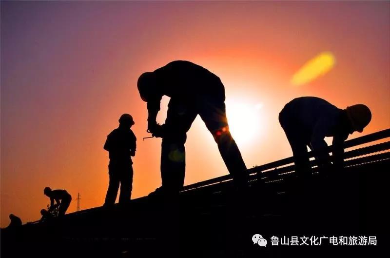 《南水北调——雕塑》摄影：程永和.jpg