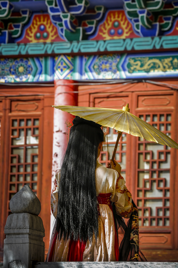 标题《静穆而对》、作者：冯立军、手机：15938963869、通讯地址：平顶山市光明路南飞行社区.jpg