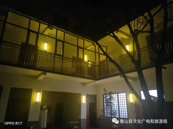 鲁山县尧山镇陆陆快捷酒店 1.jpg