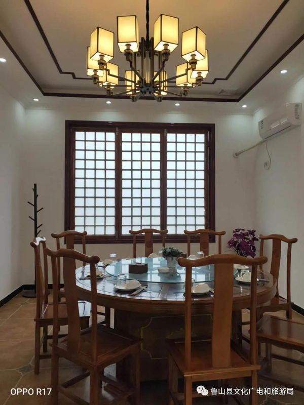 鲁山县尧山镇陆陆快捷酒店 2.jpg