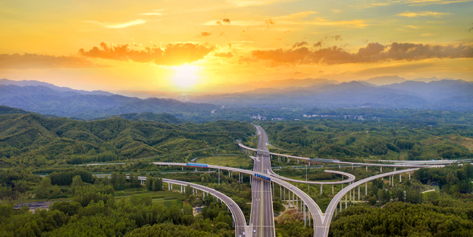 家园 天路摄影 郭东伟18637532185.jpg